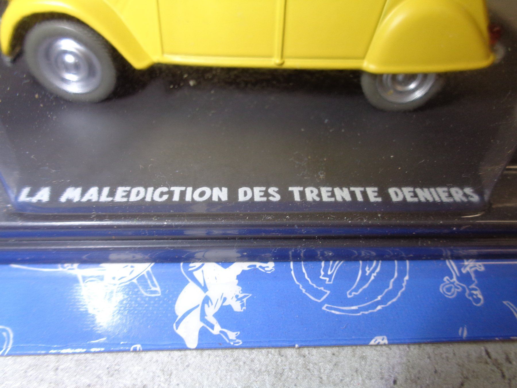 Citroën Modellautos: Hachette 1:43 Blake et Mortimer Citroën 2CV – Neu und originalverpackt aus Reconvilier von rallycar 2