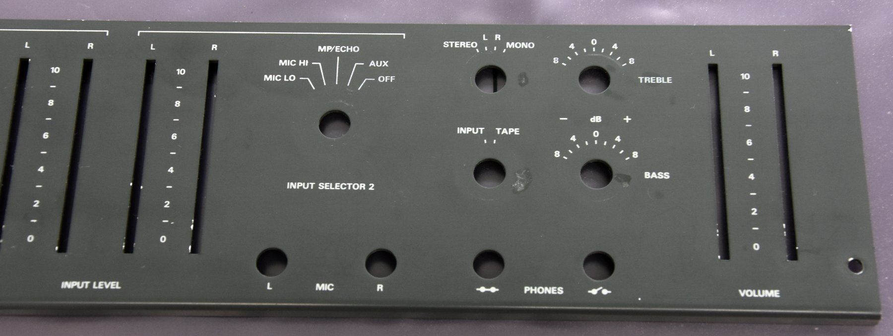 Revox Apparecchi a nastro: REVOX A700 - Untere Frontplatte – Usato da Künten venduto da Arktisde 2