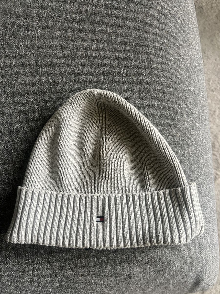 Tommy Hilfiger Copricapi, berretti & cappellini: BONNET THOMMY HILFIGER – Usato da Ecublens VD venduto da laurenthomas