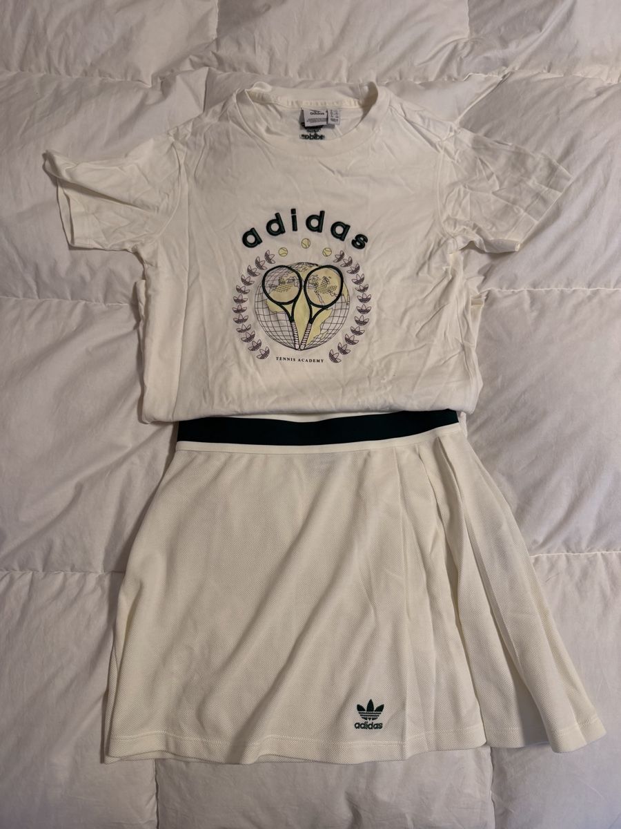 Adidas Lotti di vestiti: Adidas Tennis Academy Set – Usato da Horgen venduto da Elizhadz