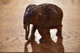 Elefant aus Holz