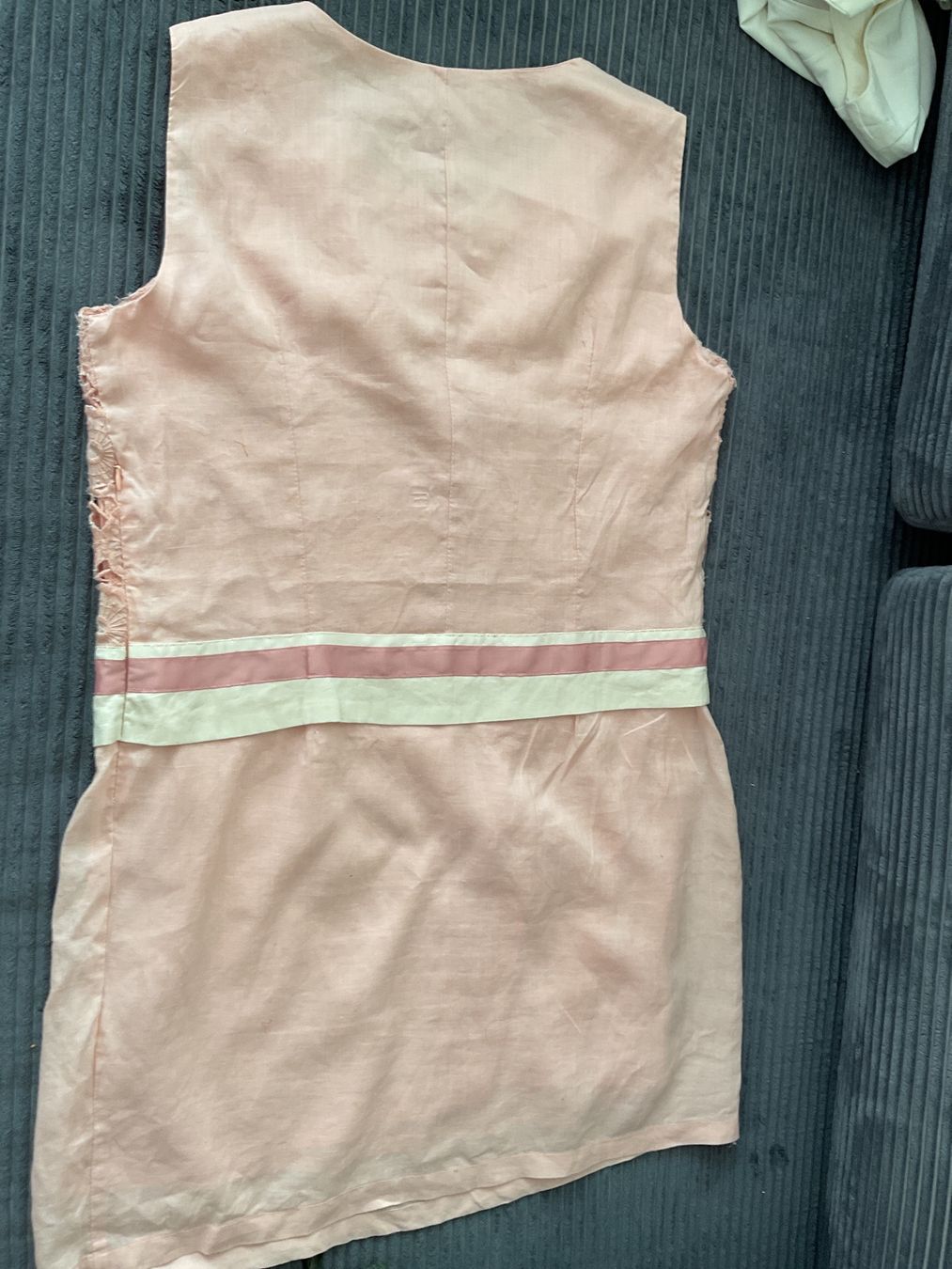 Kleider: Robe 100% lin rose avec guipures – Gebraucht aus Düdingen von Yellow 2