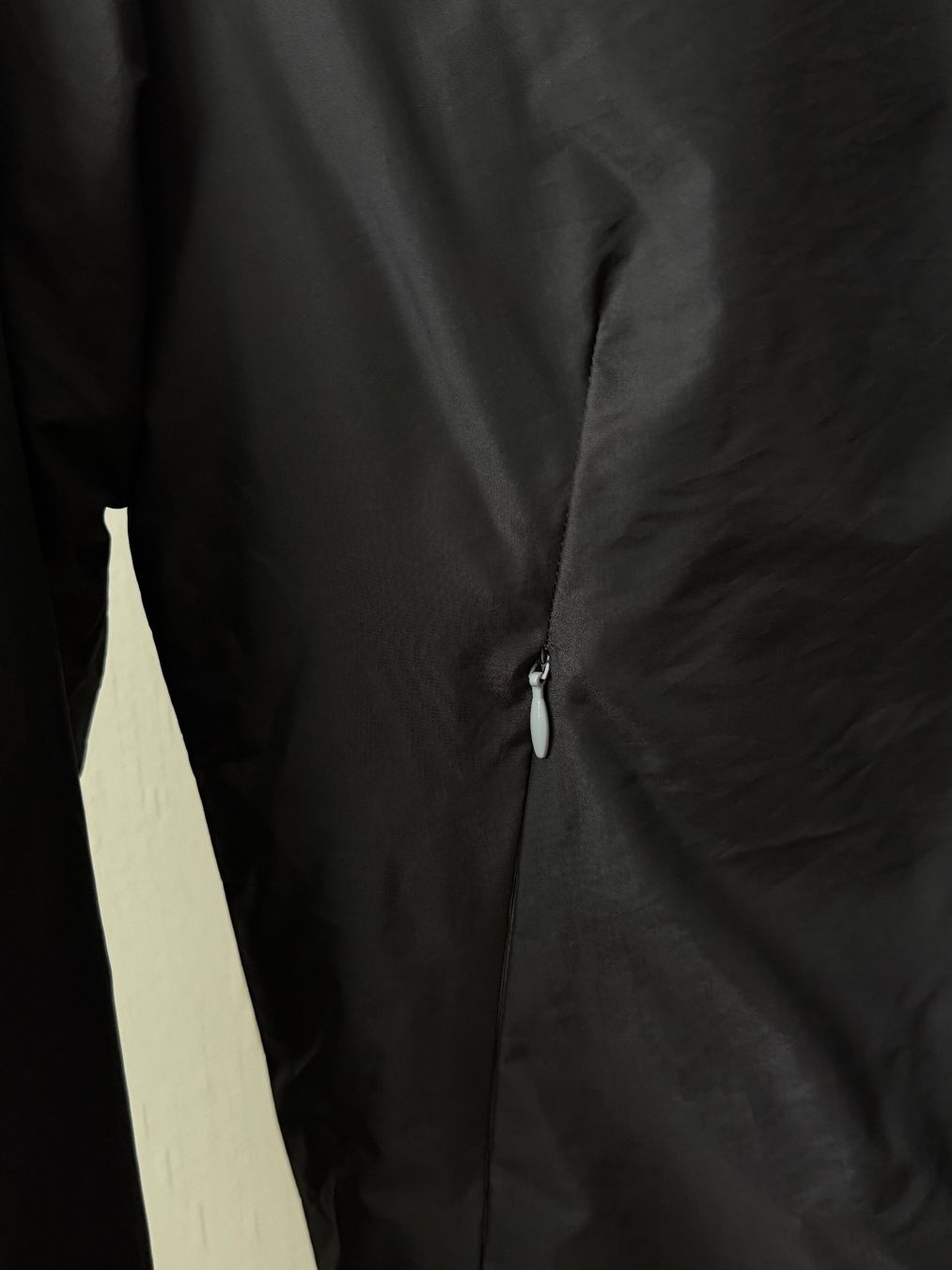 DKNY Jacken: Vintage DKNY Active Übergangsjacke Schwarz - Gr. M – Gebraucht aus Zürich von nt7 2