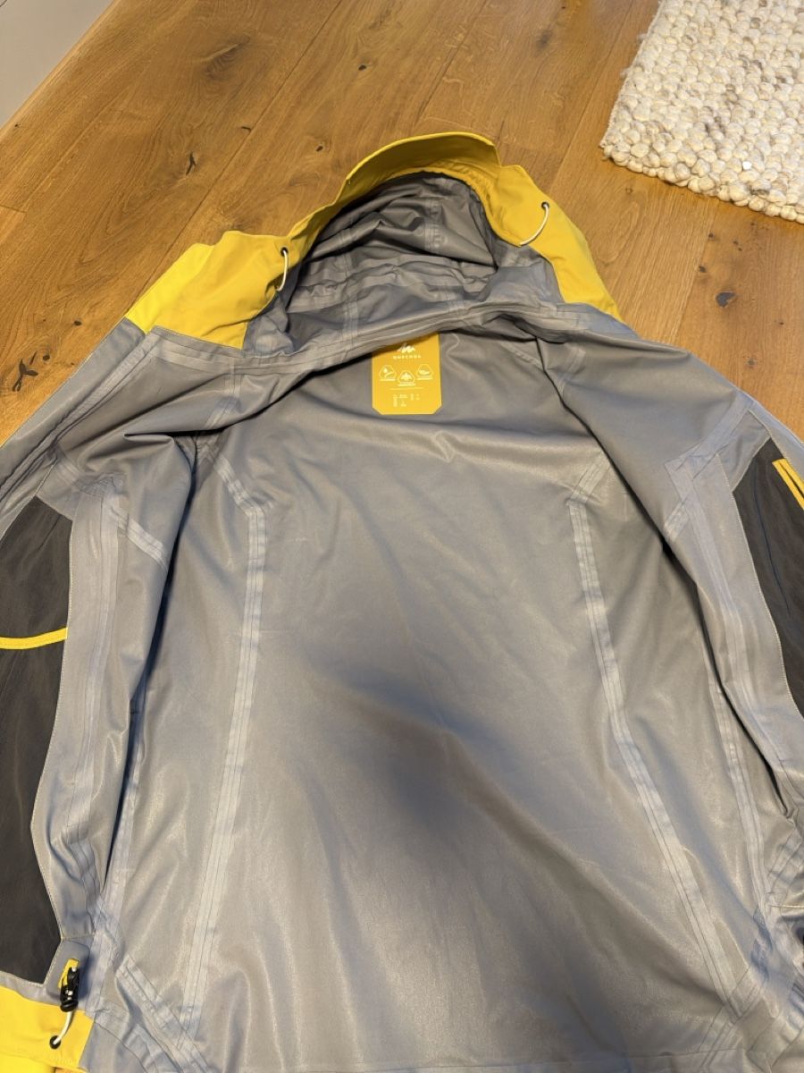 Jacken: Regenjacke Gr. L – Gebraucht aus St. Gallen von Janeli. 4