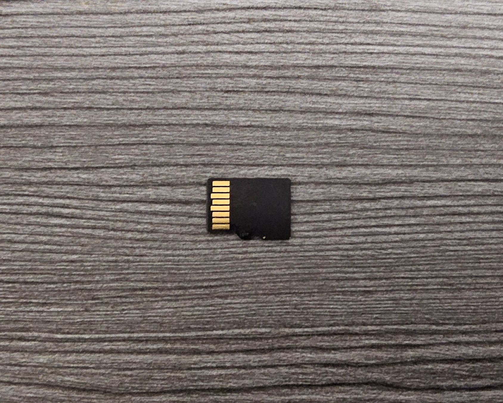 Sony Schede di memoria: Ab CHF 1.- Sony MicroSD Card 2 TB – Nuovo (secondo la descrizione) da Basel venduto da mzabsn 1