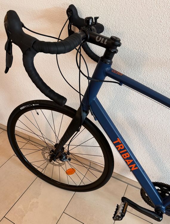 Triban RC 120 Flat Bar Disc Road Bike - Blue / Orange (Gebraucht) in ...