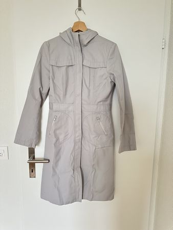 Einzigartiger, Hellgrauer Trenchcoat, H&M, Größe 38, Lang