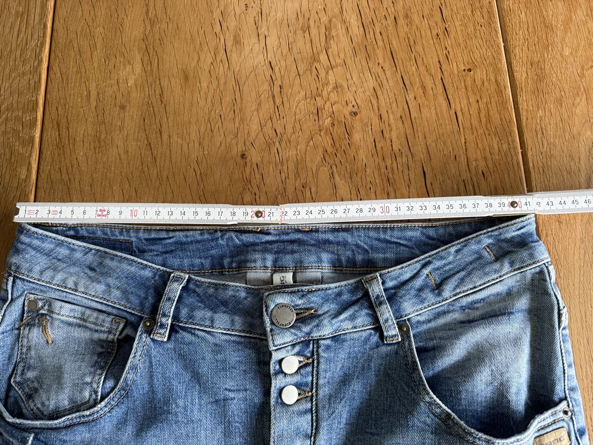 Jeans: Lässige Boyfriend Destroyed Jeans 42 – Usato da Sirnach venduto da sirni 7