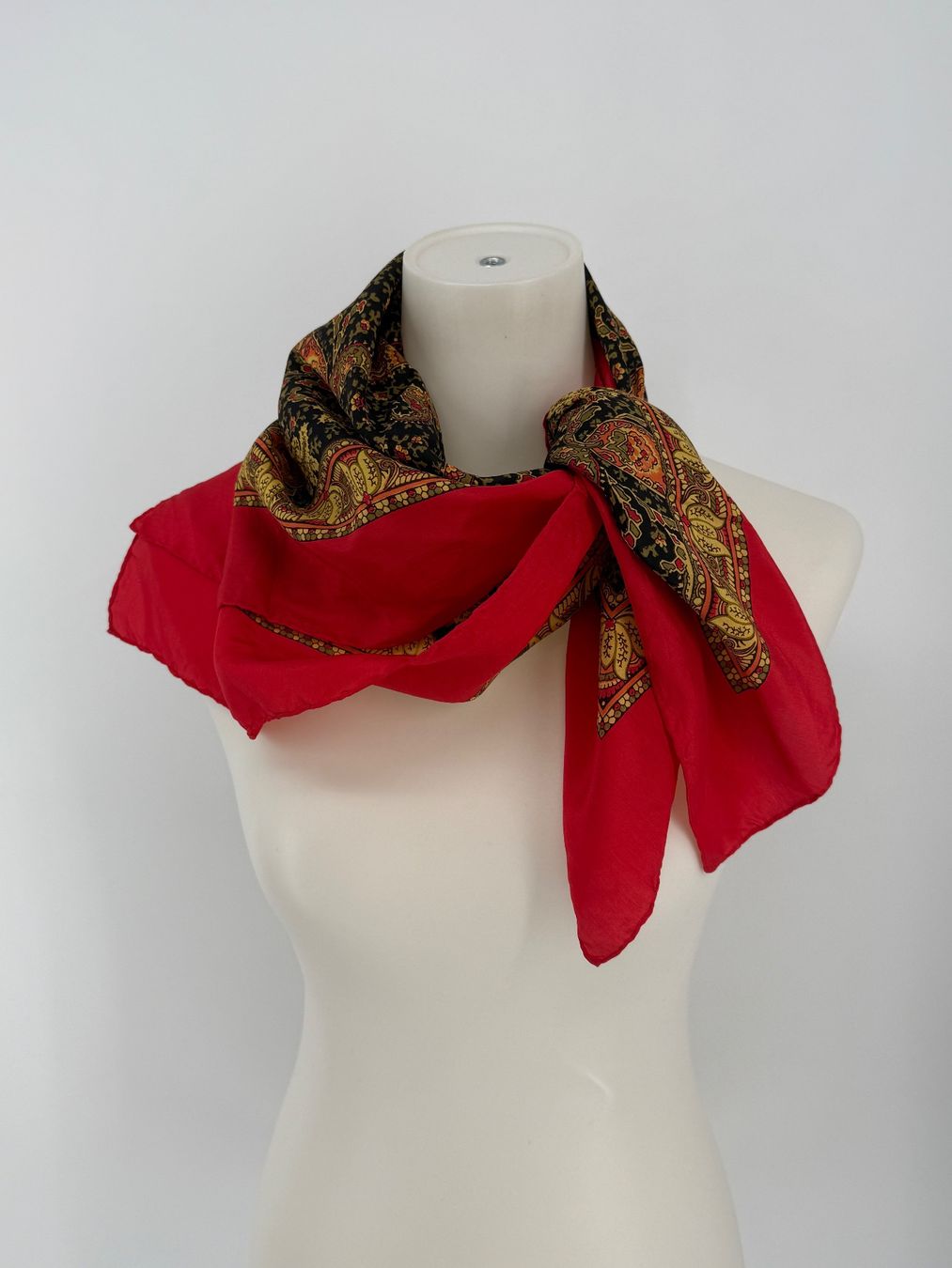 Foulard & Sciarpe: Foulard – Usato da Auenstein venduto da moin. 1