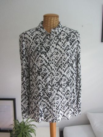 Bluse schwarz-weiss gemustert - 38