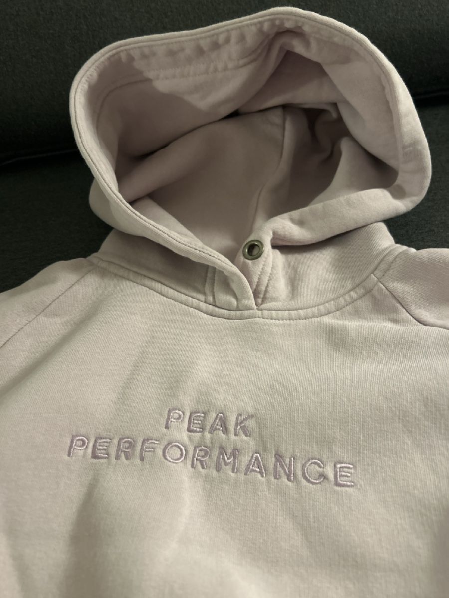 Peak Performance Pullover & Sweatshirts: Peak Performance Hoodie, Grösse M – Gebraucht aus Savognin von Miss-Baerbl 1