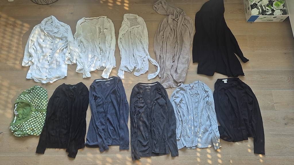 Lots de vêtements: Viele verschiedene Kleider Gr. S – D'occasion à Hagneck par Excite3 2