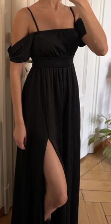 Schwarzes Sommerkleid mit Schlitz, Gr. 32
