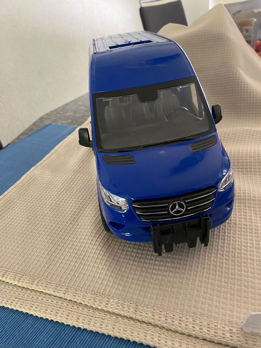 Bruder Giocattoli: Bruder Mercedes Benz Sprinter Transfer – Usato da Allenwinden venduto da Obalu 1