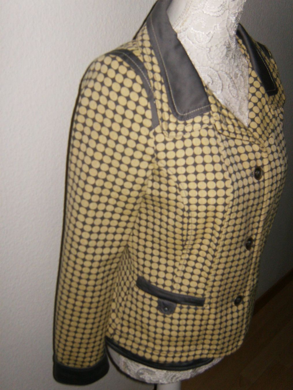 Biba Giacche: Jacke BIBA Grösse 34/36 – Usato da Buchs ZH venduto da Eshine 2