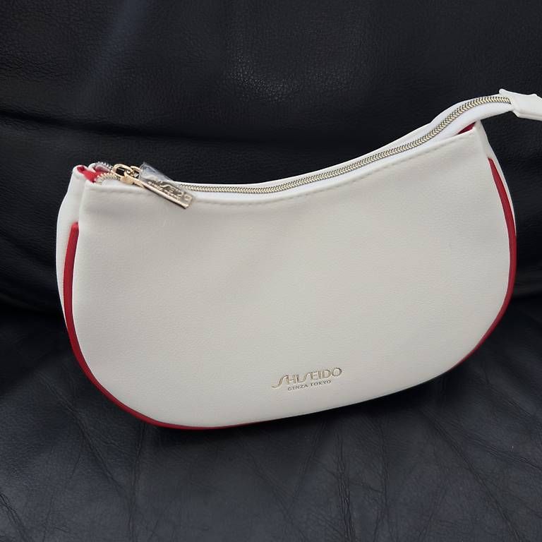 Custodie per cosmetici: Shiseido Kosmetiktasche – Usato da Lommiswil venduto da ivc_zt7z