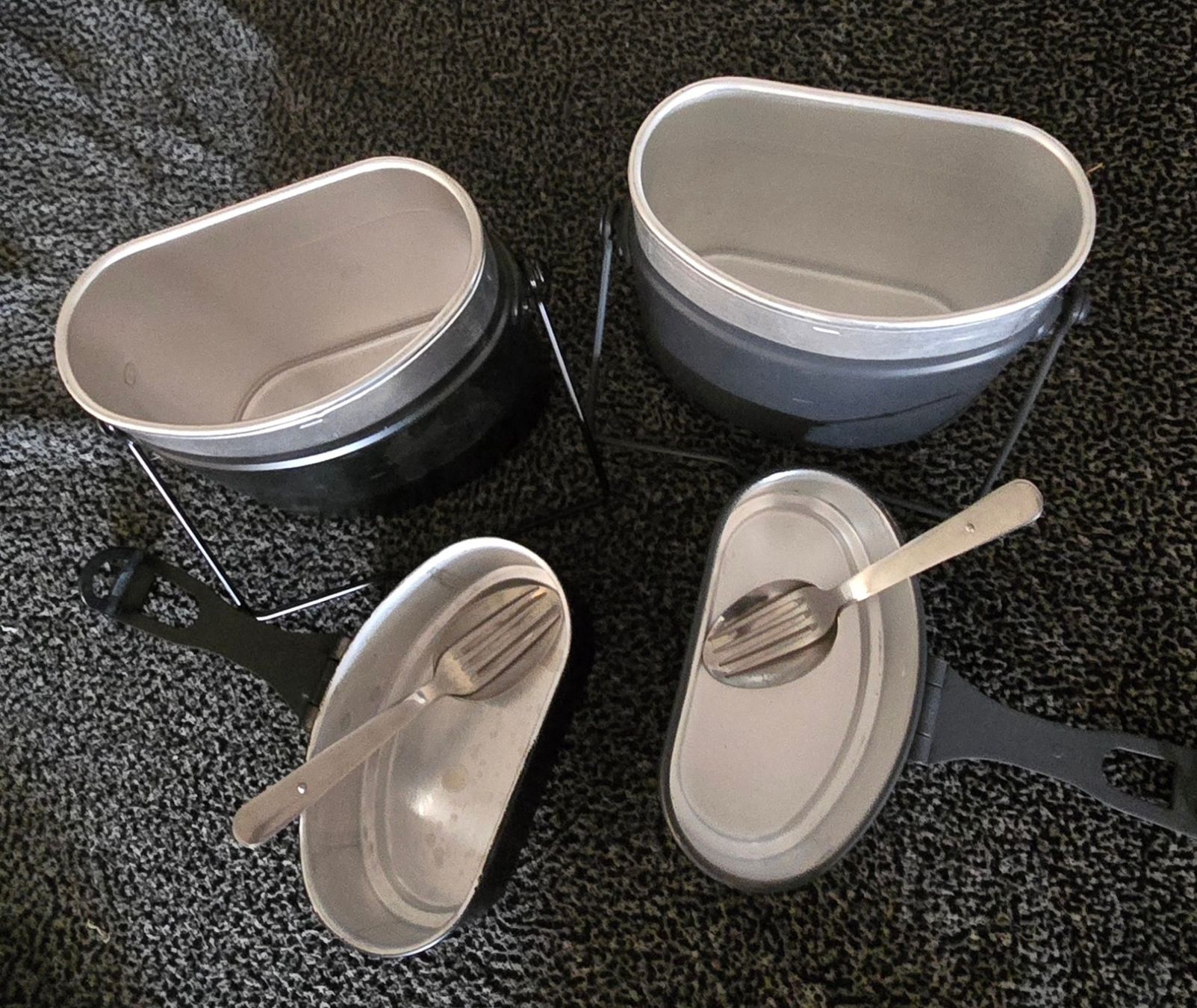 Set di piatti: Original Schweizer Armee Gamelle – Usato da Lyss venduto da Mixbox 1