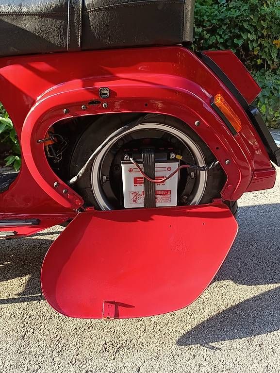 Scooters: Splendida vespa  – D'occasion à Viganello par biz_cp9h 3