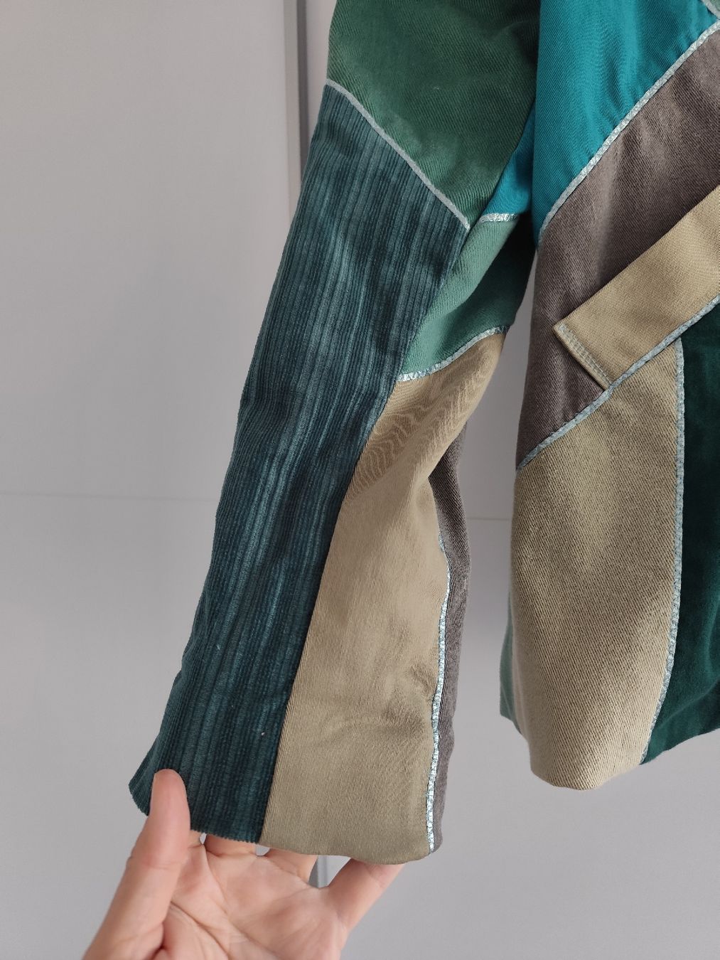 Giacche: Jacke Patchwork Design mehrfarbig mit Reissverschluss – Usato da Zürich venduto da Sonnenkind1103 3