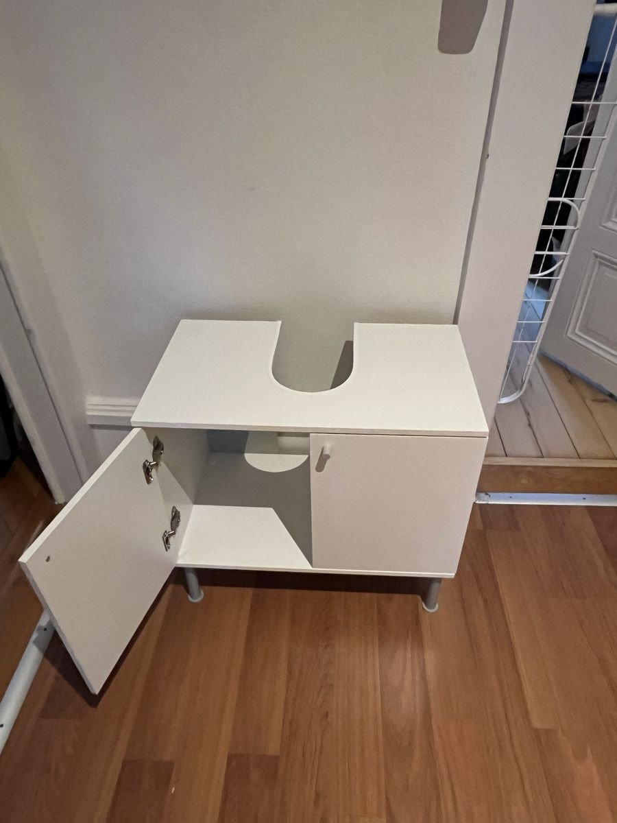 Ikea Mobili per bagno: Meuble de salle de bain – Usato da Lutry venduto da meg_pk9l 1