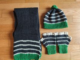 Schal +  Handschuhen + Mütze 100% Wolle