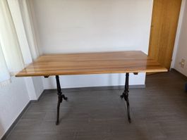 Bistrotisch/Beizentisch mit Gusseisenfuss 