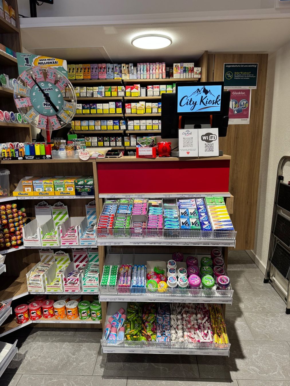 Equipement de magasin & Foires: Theke mit Winkel – D'occasion à Bern par shtafin