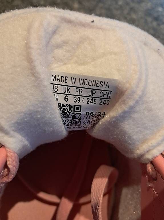 Scarpe da donna: Adidas Gazelle 39.5 – Usato da Avry-devant-Pont venduto da Momos72 4