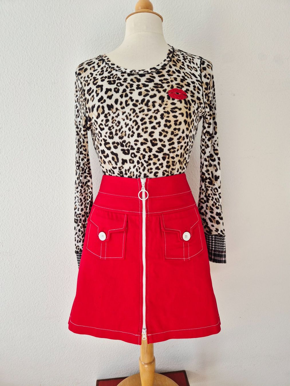Röcke: ROCK JUPE ROT VINTAGE 6 36 S , TOP ZU WESTE ODER MARC AUREL – Neu (gemäss Beschreibung) aus Elsau von the-colorful-side