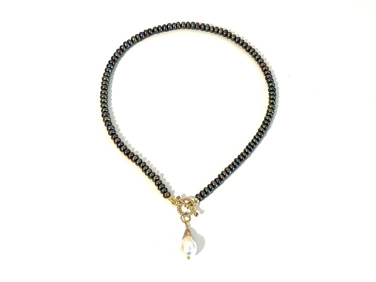Ketten: Black Pearl Necklace - Gold Plated Silver – Neu und originalverpackt aus Rüschlikon von ThereseJewelryDesign 1