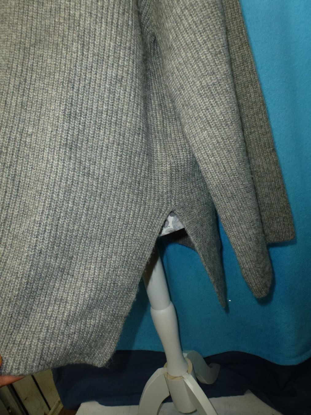 H&M Pullover & Sweatshirts: OVERSIZE LÄSSIGER GROBSTRICK PULLOVER IN GR GR 38 RV HALS – Neu (gemäss Beschreibung) aus Kreuzlingen von ang_7k8d 1