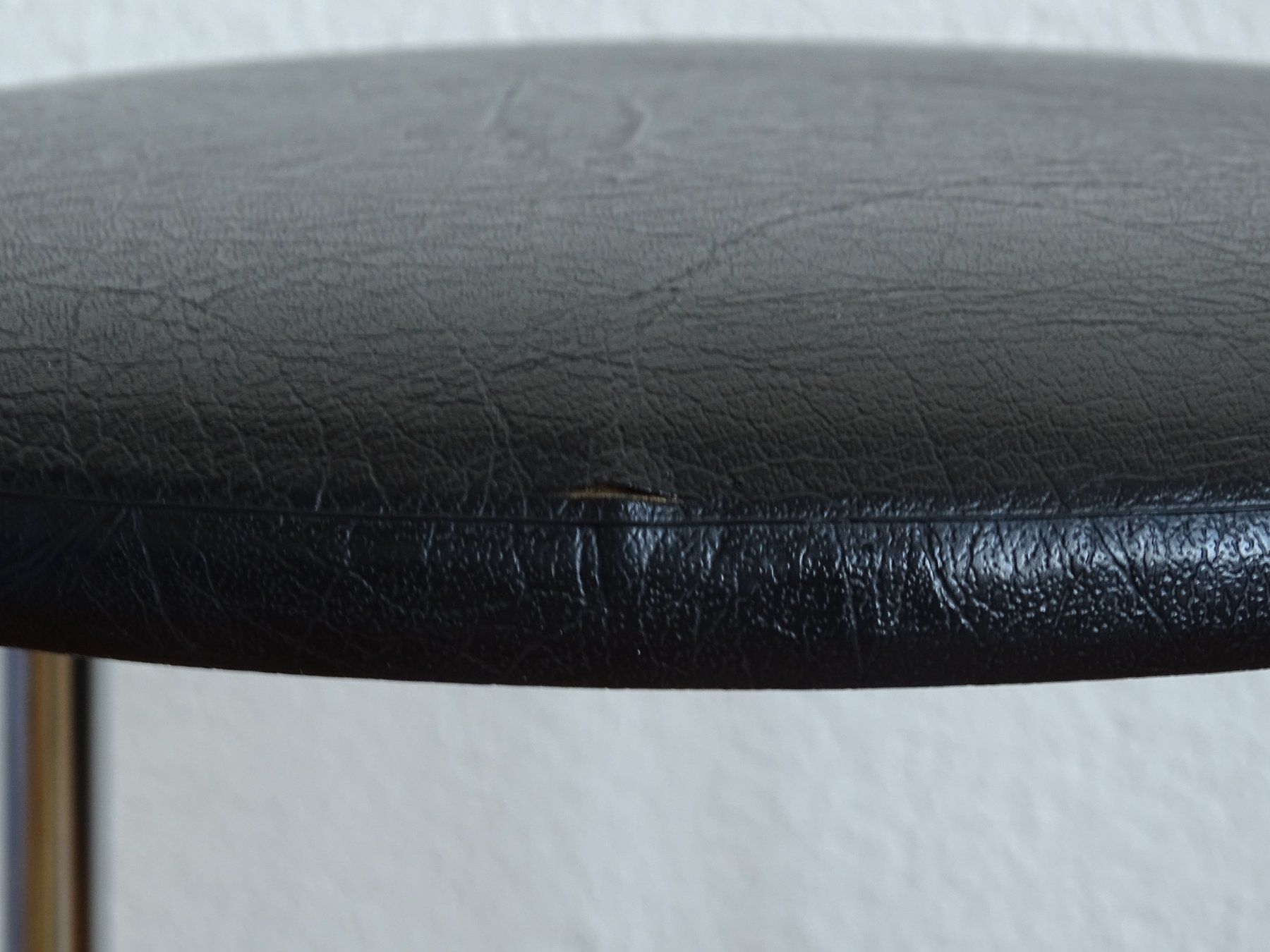 Sgabelli: Vintage Hocker Chrom rund schwarz – Usato da Solothurn venduto da hli_n69n 6