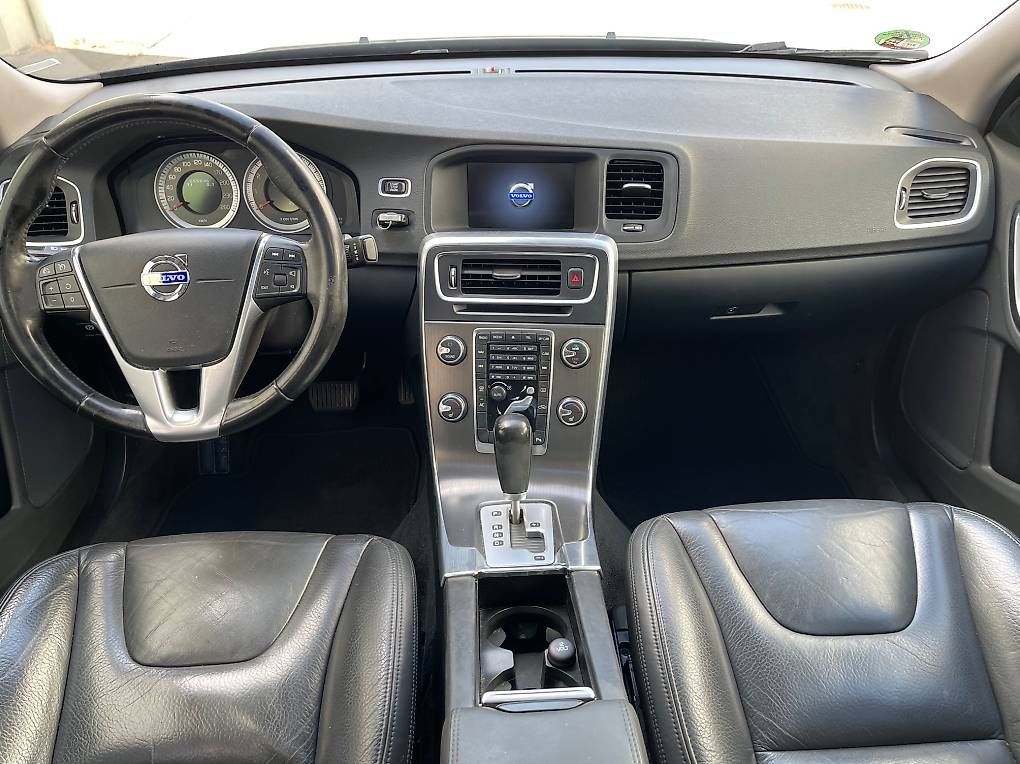 Volvo Automobili: VOLVO S60 2.0T Summum Powershift – Usato da Bülach venduto da Nbosshard 7
