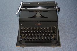 Schreibmaschine Hermes 2000