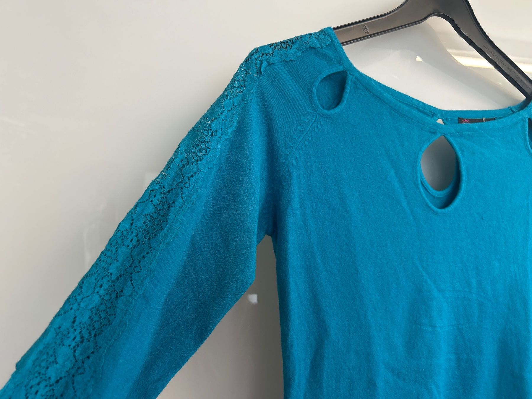 Maglioni & Felpe: Pullover Lang Figurbetont mit Spitze 1 Size Neu – Nuovo e nell'imballaggio originale da Regensdorf venduto da Spyke55 2