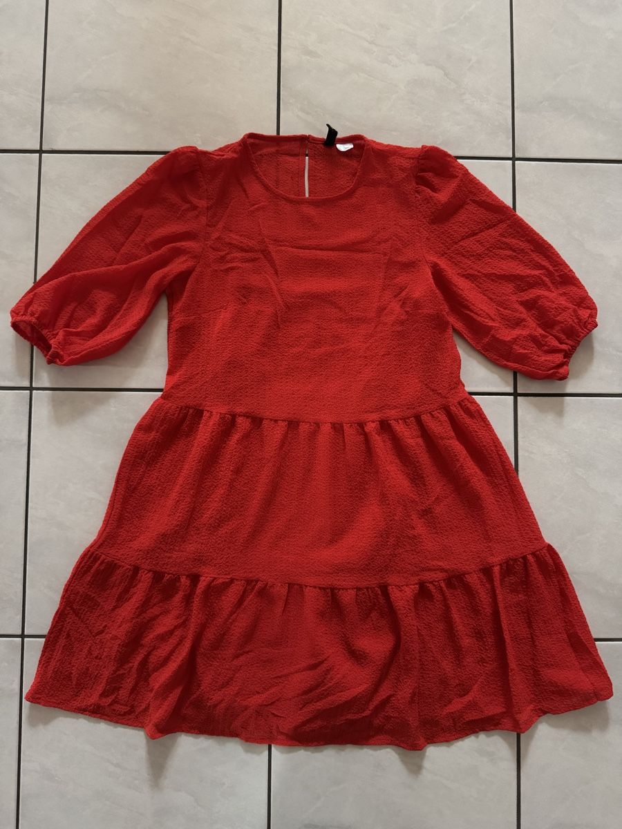 H&M Kleider: Rotes H&M Kleid, Grösse XS – Neu (gemäss Beschreibung) aus Hergiswil NW von kaufe_bei_kaufmann