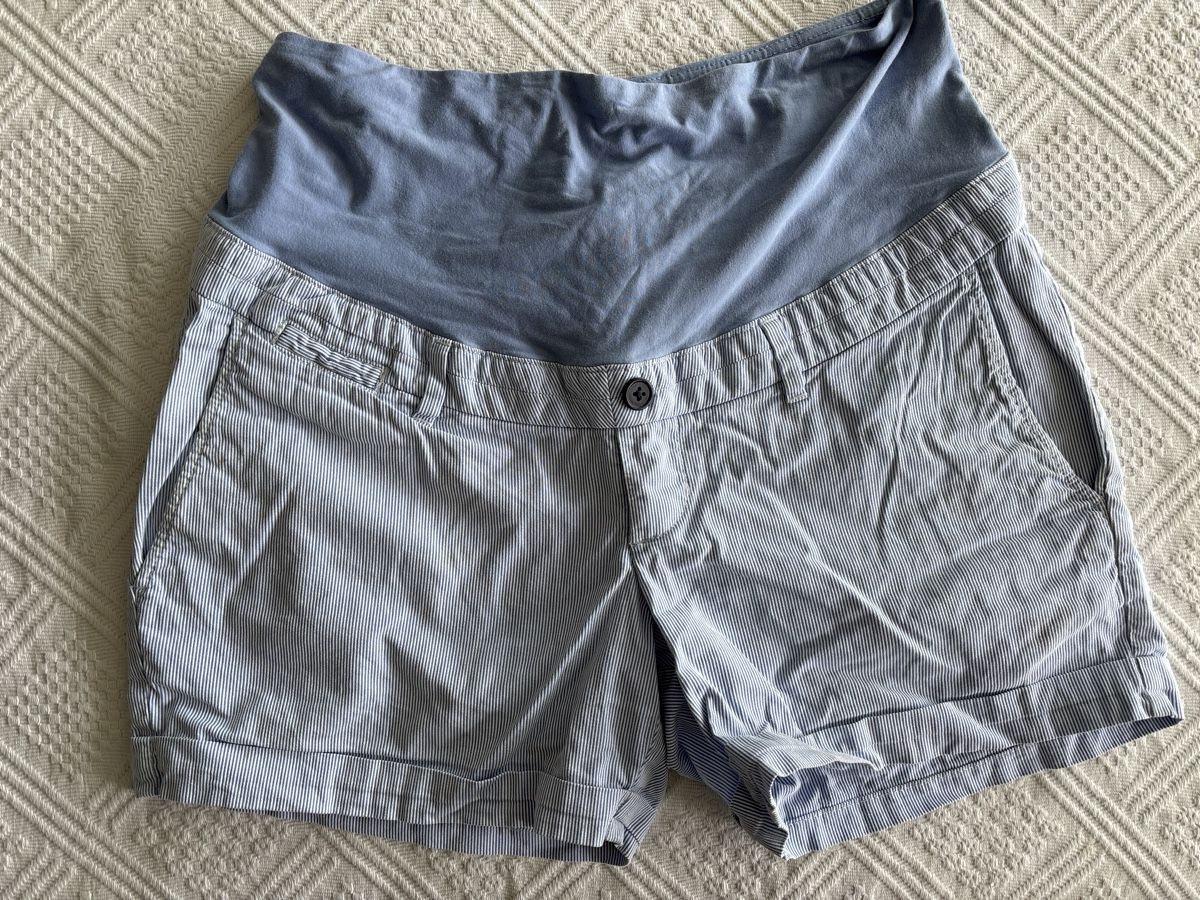H&M Pantaloni: Schwangerschaftsshorts Gr. 42 – Usato da Aarau venduto da schaeny
