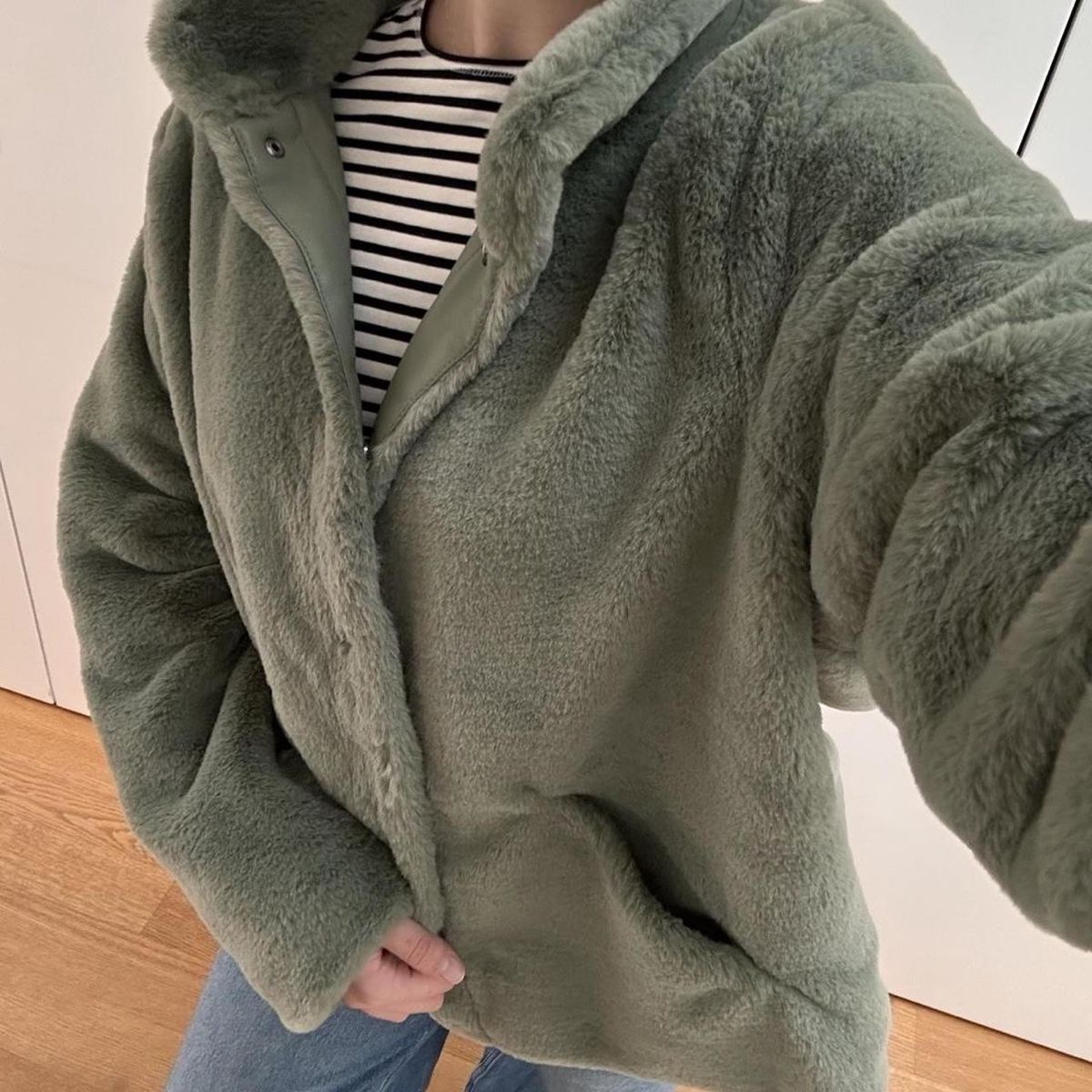 Only Jacken: Faux Fur Jacket from ONLY – Neu und originalverpackt aus Winterthur von tha_fvg2 3