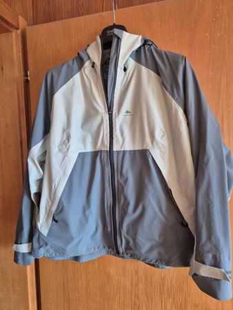 leichte Quechua Regenjacke, Top Zustand