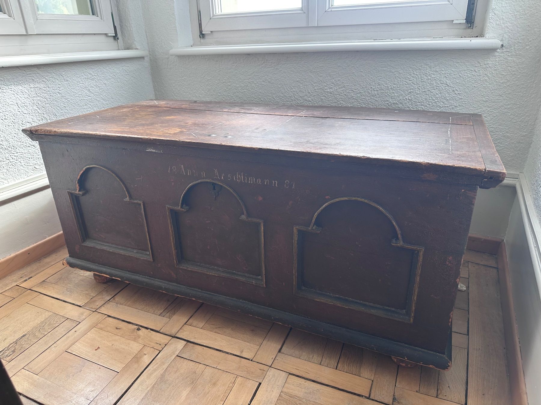 Truhen: Vintage Holztruhe – Gebraucht aus Dotzigen von Xander_Windwood