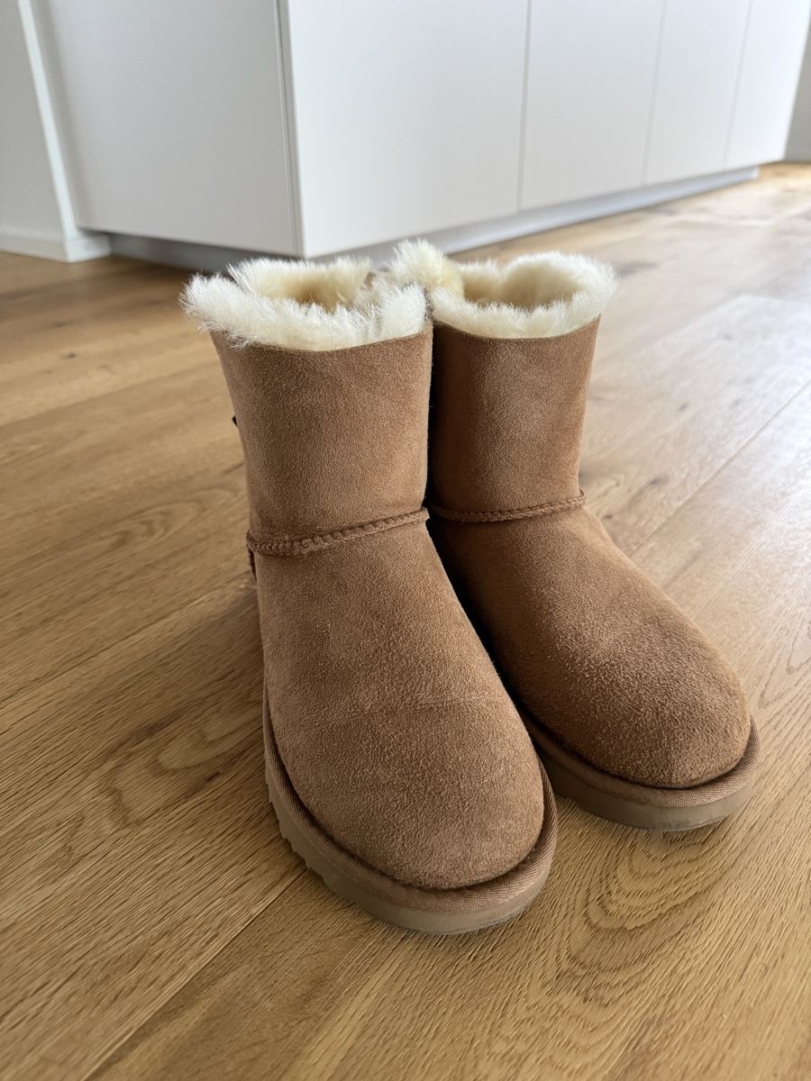 Scarpe da donna: UGG Stiefel – Nuovo (secondo la descrizione) da Schötz venduto da sel_tc6v 1
