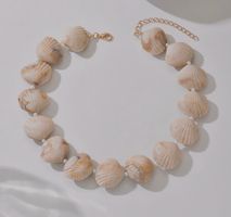 AUSVERKAUF Kette Halskette Kunststoff in Form von Muscheln