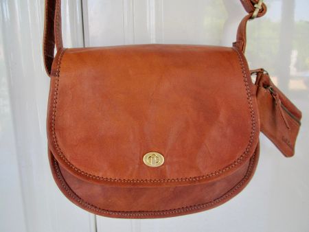 SAC EN BANDOULIERE GUSTI LEDER NATUREL.NEUF