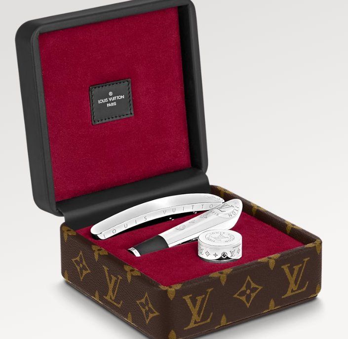 Apribottiglie & Tappi per chiusura: Thomas Wine Kit S00 - For Men | LOUIS VUITTON Weinöffner Set – Nuovo (secondo la descrizione) da Weissbad venduto da FlickflauderY