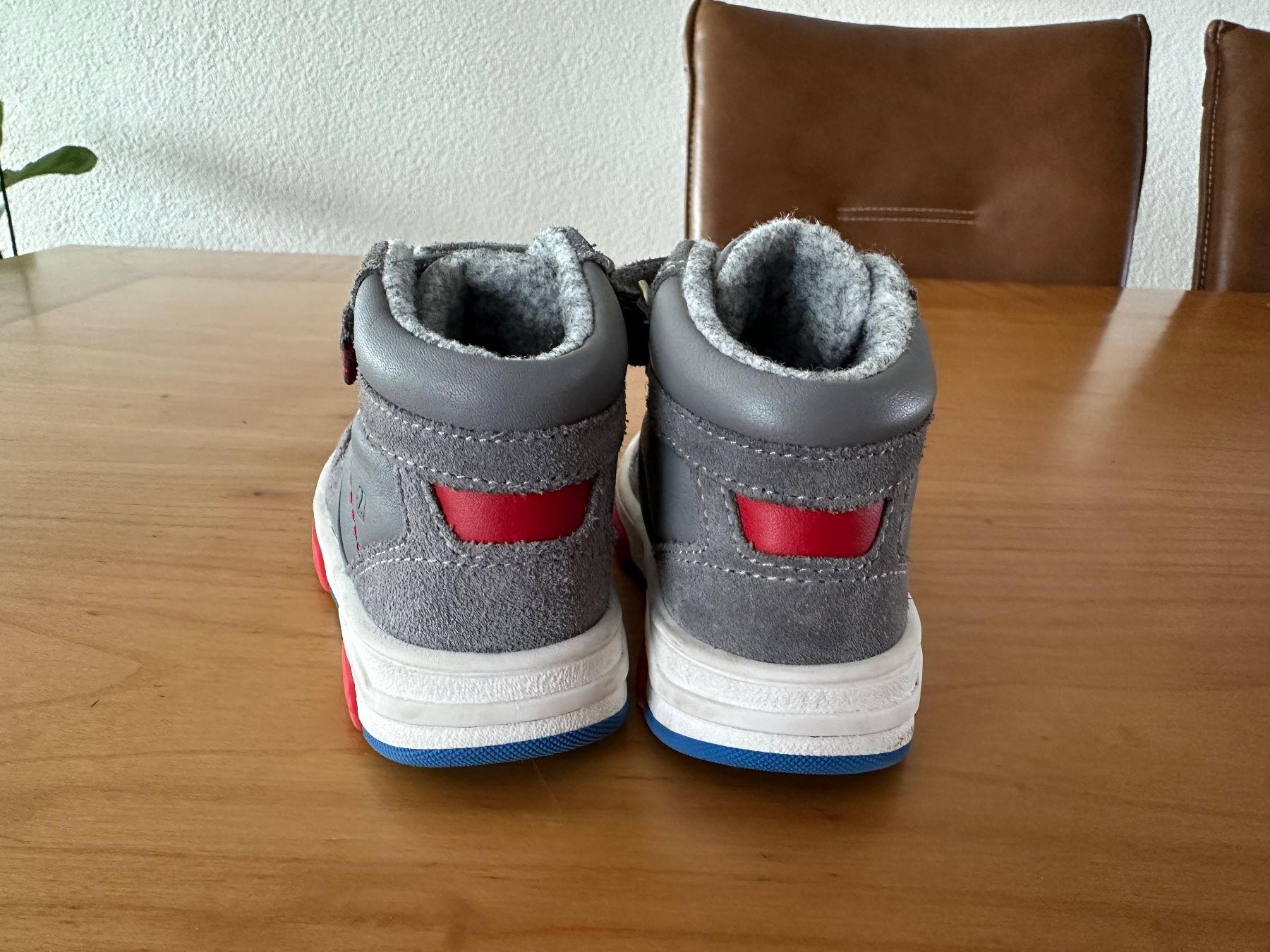 Scarpe per ragazzi: Kinderschuhe "Elefanten" Gr. 21 – Usato da Wallisellen venduto da funnydance 2
