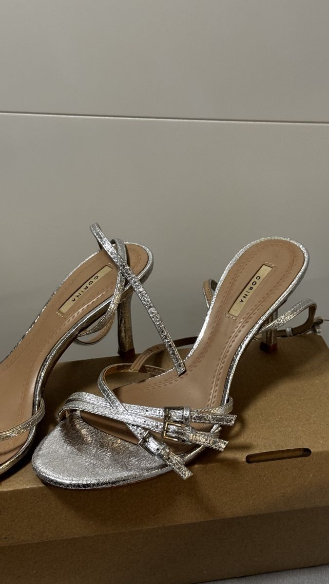Scarpe da donna: High Heels – Usato da Ballwil venduto da lar_czz7 1