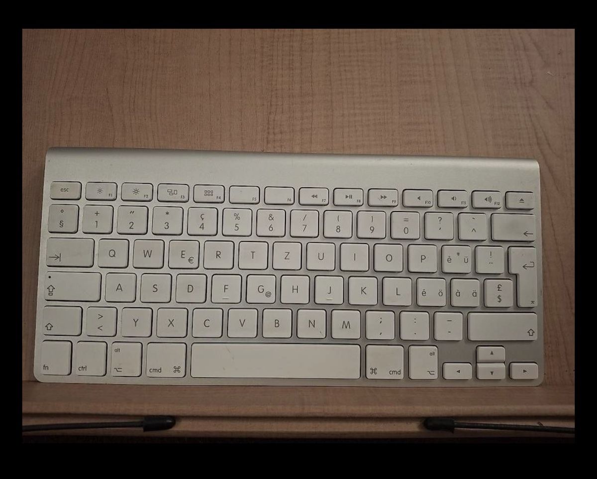 Apple Tastaturen: Clavier Apple Wireless Keyboard disposition CH  – Gebraucht aus St-Cergue von ste_bjn2