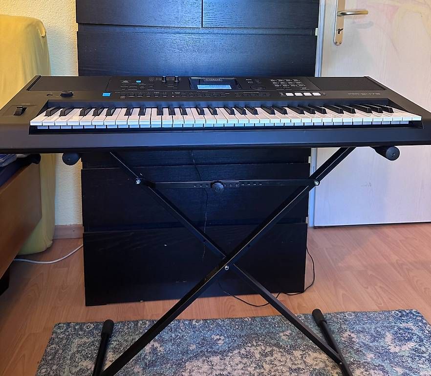 Yamaha Strumenti musicali: Yamaha Keyboard (PSR-E473) – Usato da Winterthur venduto da kei_z5z5 2