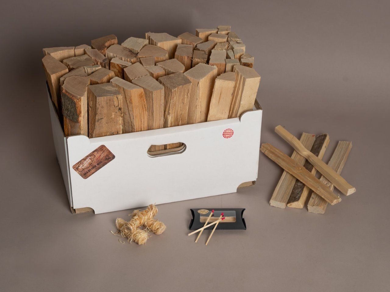 Articoli in legno: GrillBox Brennholz Grill – Nuovo e nell'imballaggio originale da Fischbach-Göslikon venduto da BBQ-WOOD
