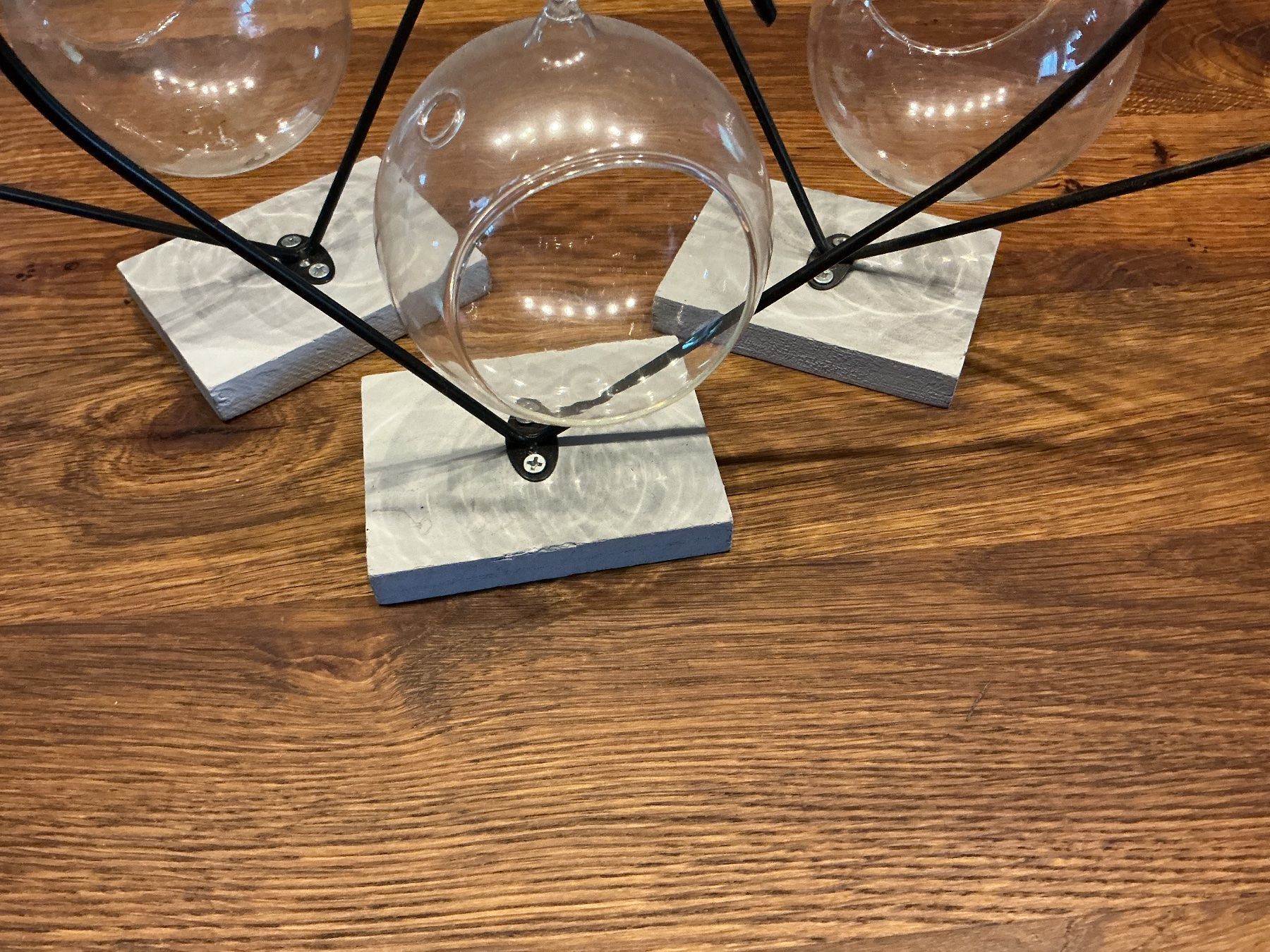 Tutte le decorazioni: Deko-Objekt mit Glas-Kugeln, neuwertig – Nuovo (secondo la descrizione) da Gretzenbach venduto da Winery 1
